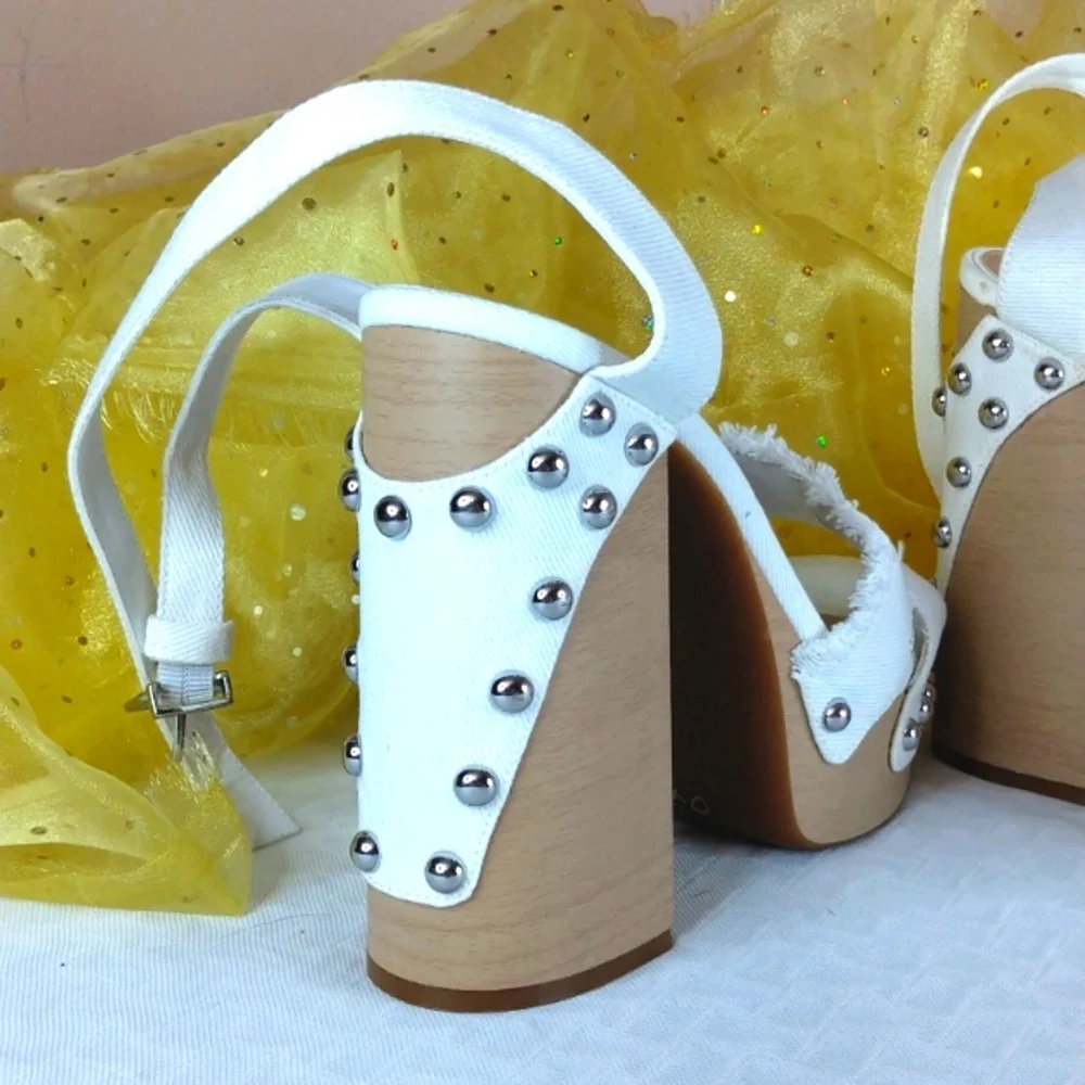 Gianni Bini NWT White Denim Studded Platform Sandals 9.5 Buckle Closure. - Picture 6 of 16